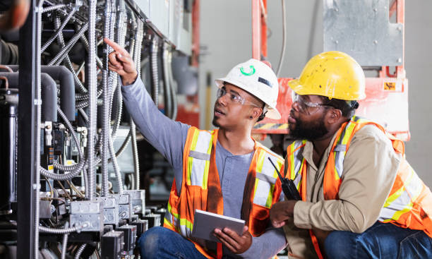 Best Local Electrician Companies  in Markesan, WI