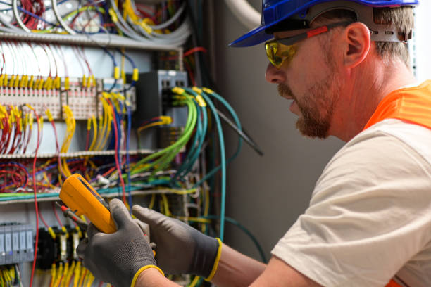 Best Circuit Breaker Repair  in Markesan, WI